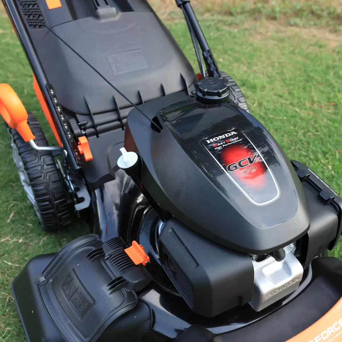 Yard Force 167cc Honda Engine 51cm Self-Propelled Petrol Lawn Mower