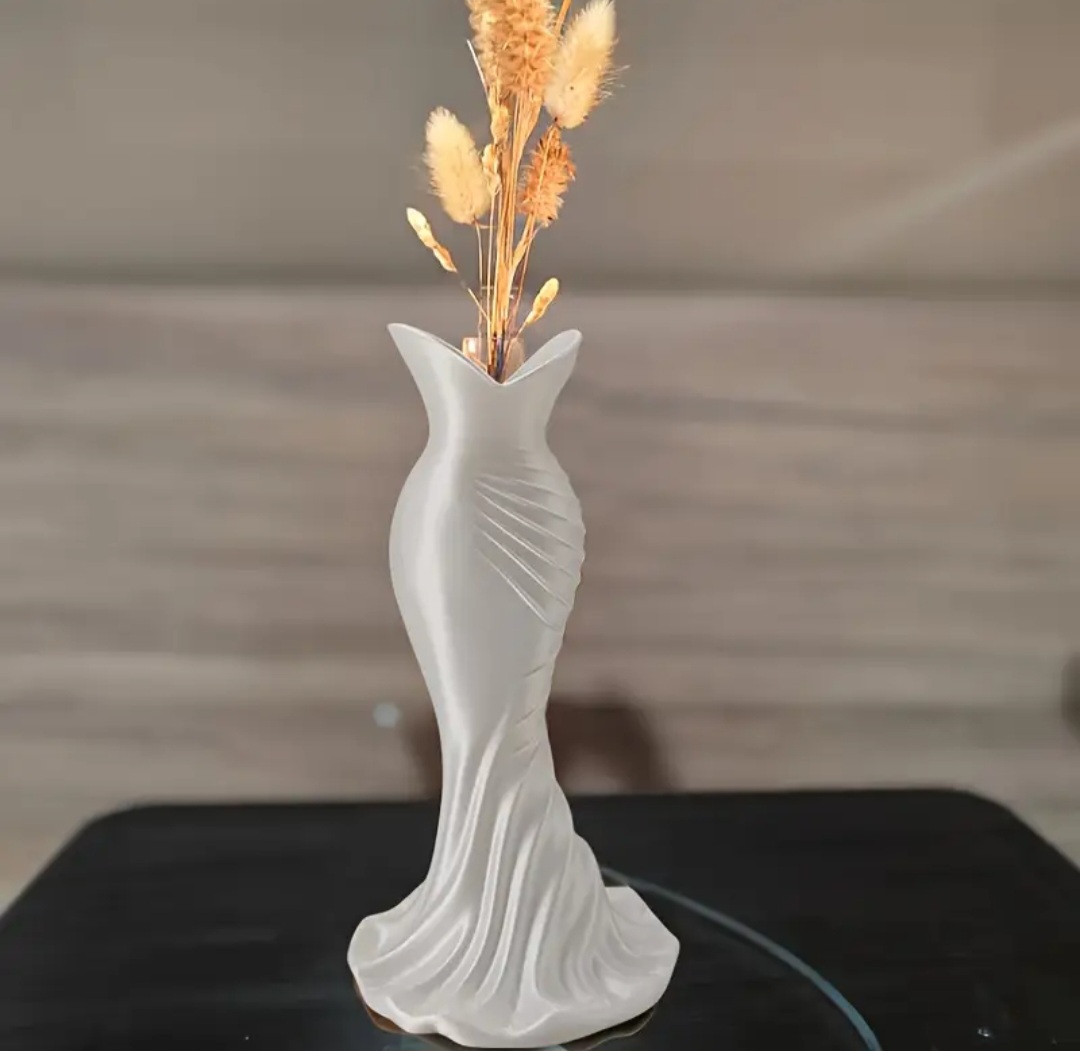 The Elegant Dress Vase Is a 3D-Printed Flower Vase That Combines High Fashion Elegance with Minimalist Home Decor