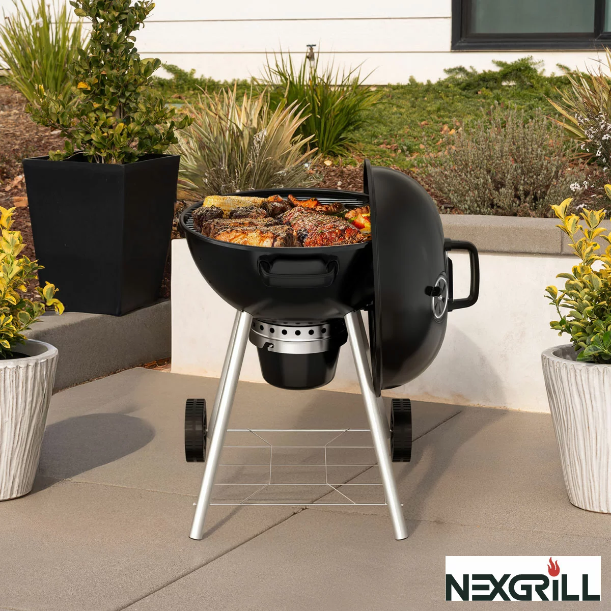 Nexgrill 22.5" (57cm) Charcoal Kettle Barbecue + Cover