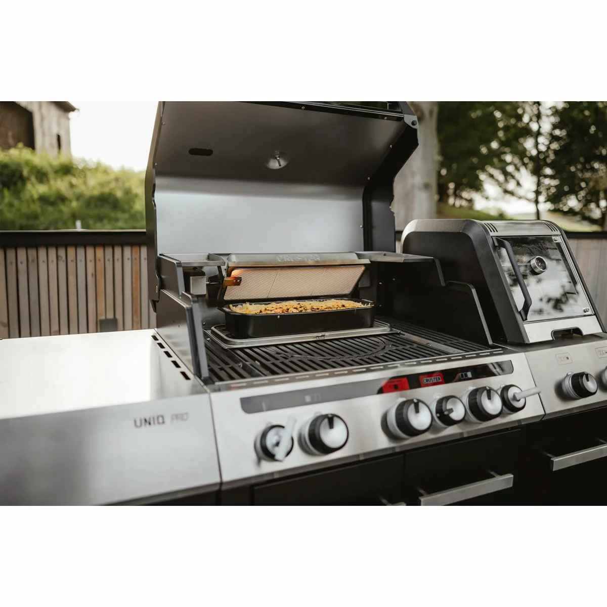 Enders UNIQ PRO 3 Burner Gas BBQ + Cover