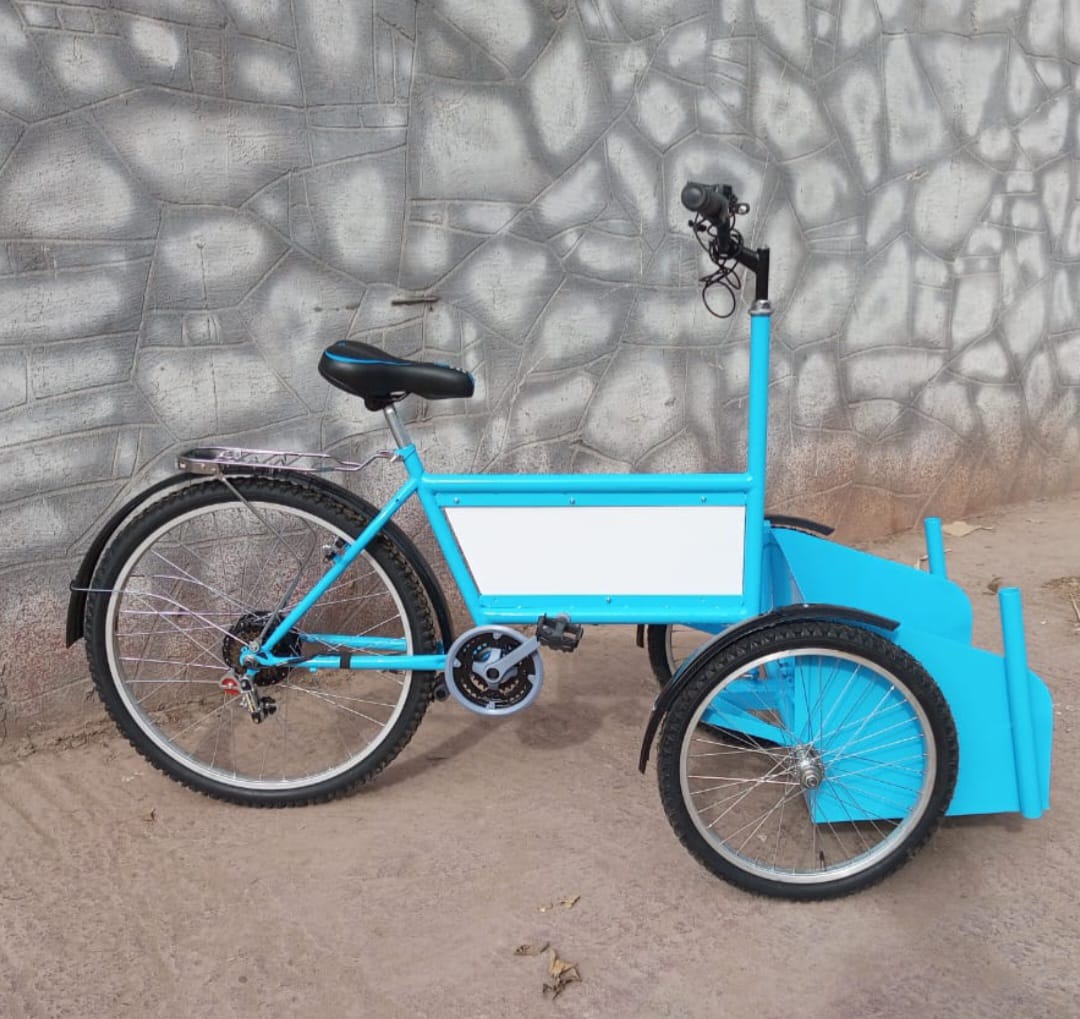 Tricycle Cargo Électrique de Nettoyage Urbain en avant – Performance, Stabilité et Propreté Durable