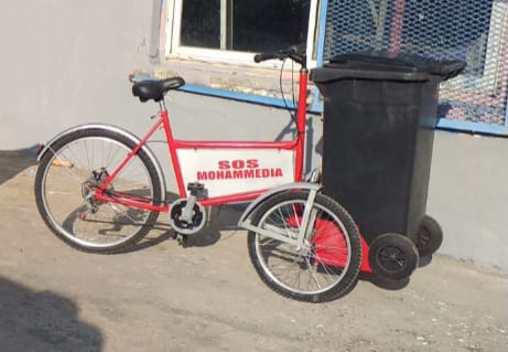 Vélo de Nettoyage Urbain Électrique  Poubelle– Performance, Mobilité et Propreté Durable