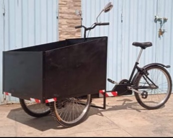 Vélo Électrique Cargo Noir