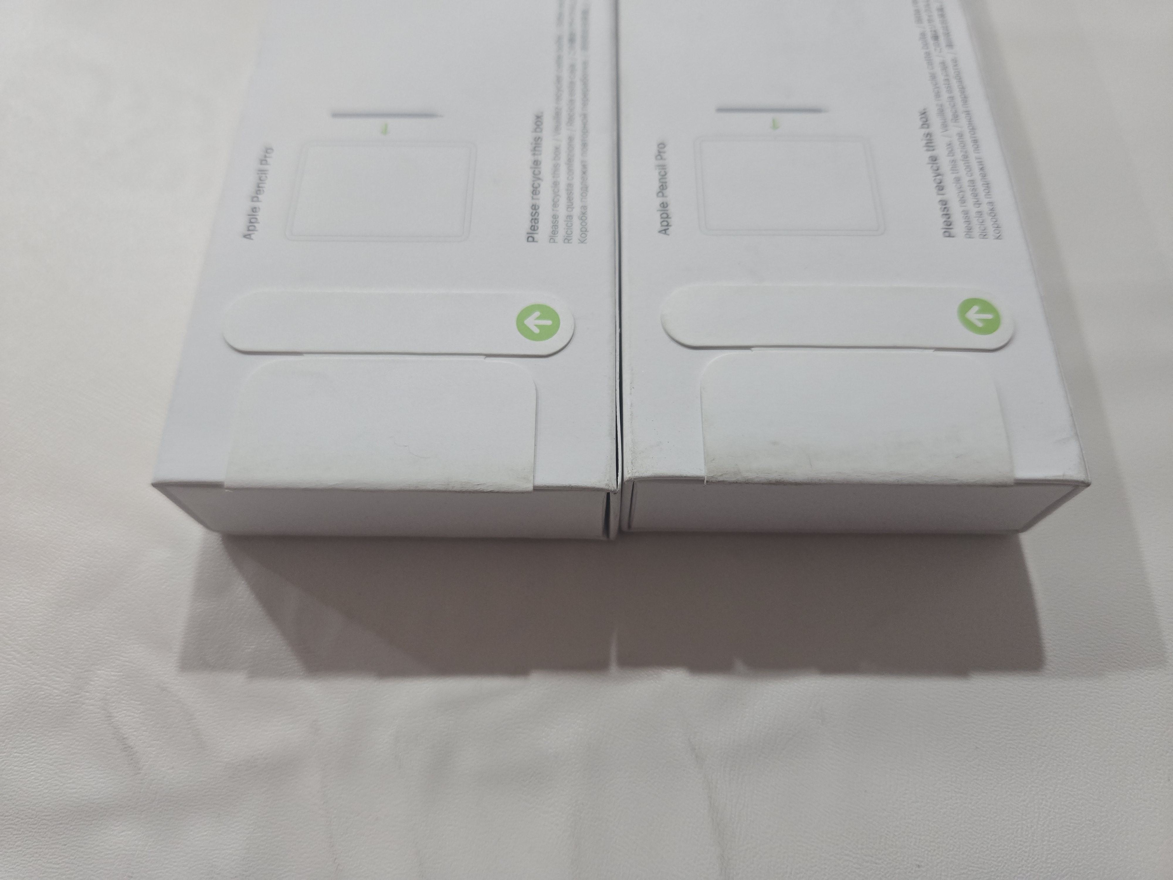 Apple Pencil Pro: Latest Model - Device Compatibility Check Required - Pixel-Perfect Precision, Tilt and Pressure Sensitivity, Perfect for Note-Taking, Drawing, and Art. Charges and Pairs Magnetically 