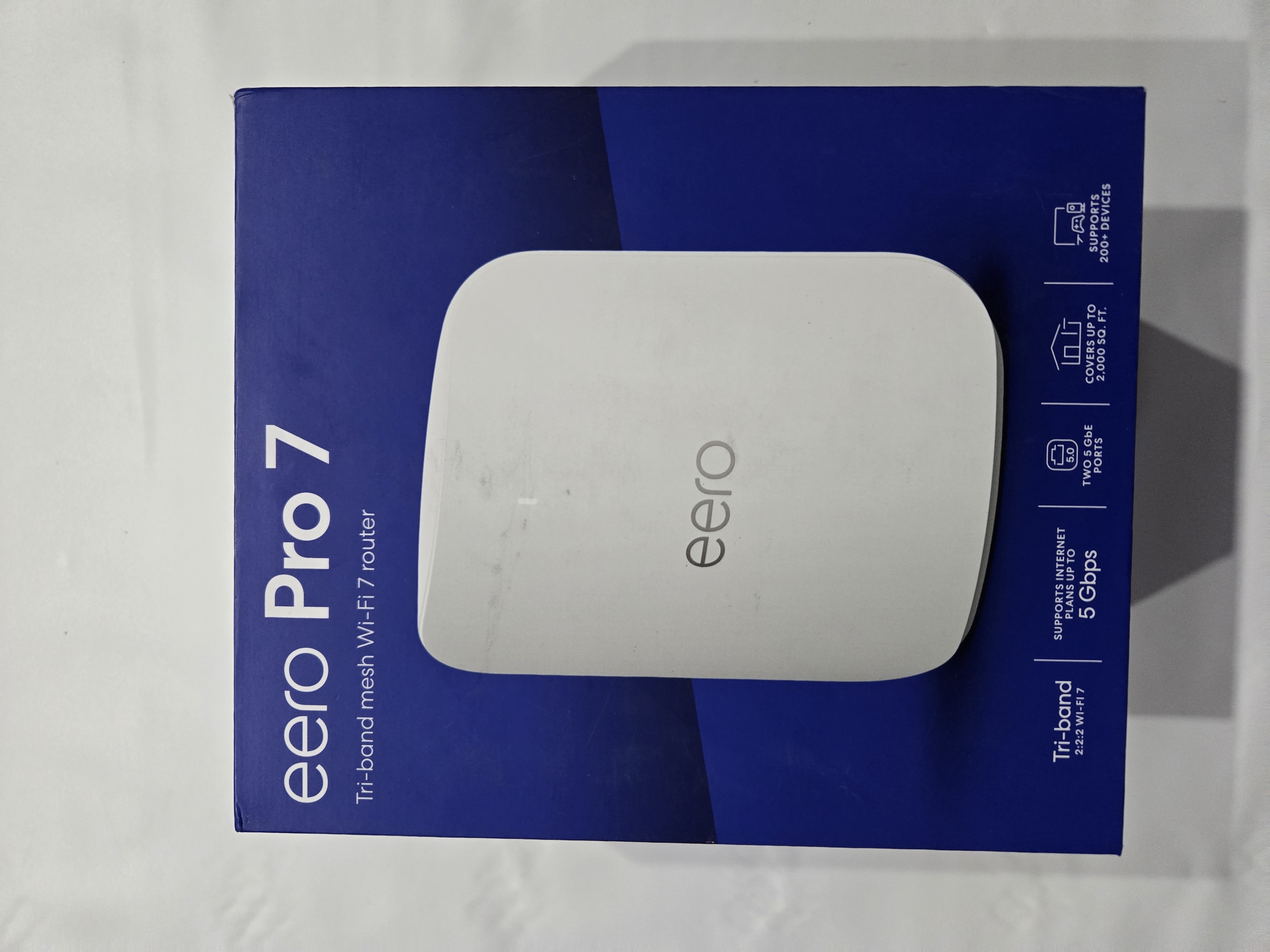  Amazon eero Pro 7 tri-band mesh Wi-Fi 7 router - Supports internet plans up to 5 Gbps, Coverage up to 2,000 sq. ft., 1-pack