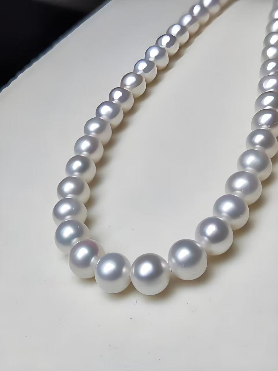 Classic Pearl Necklace