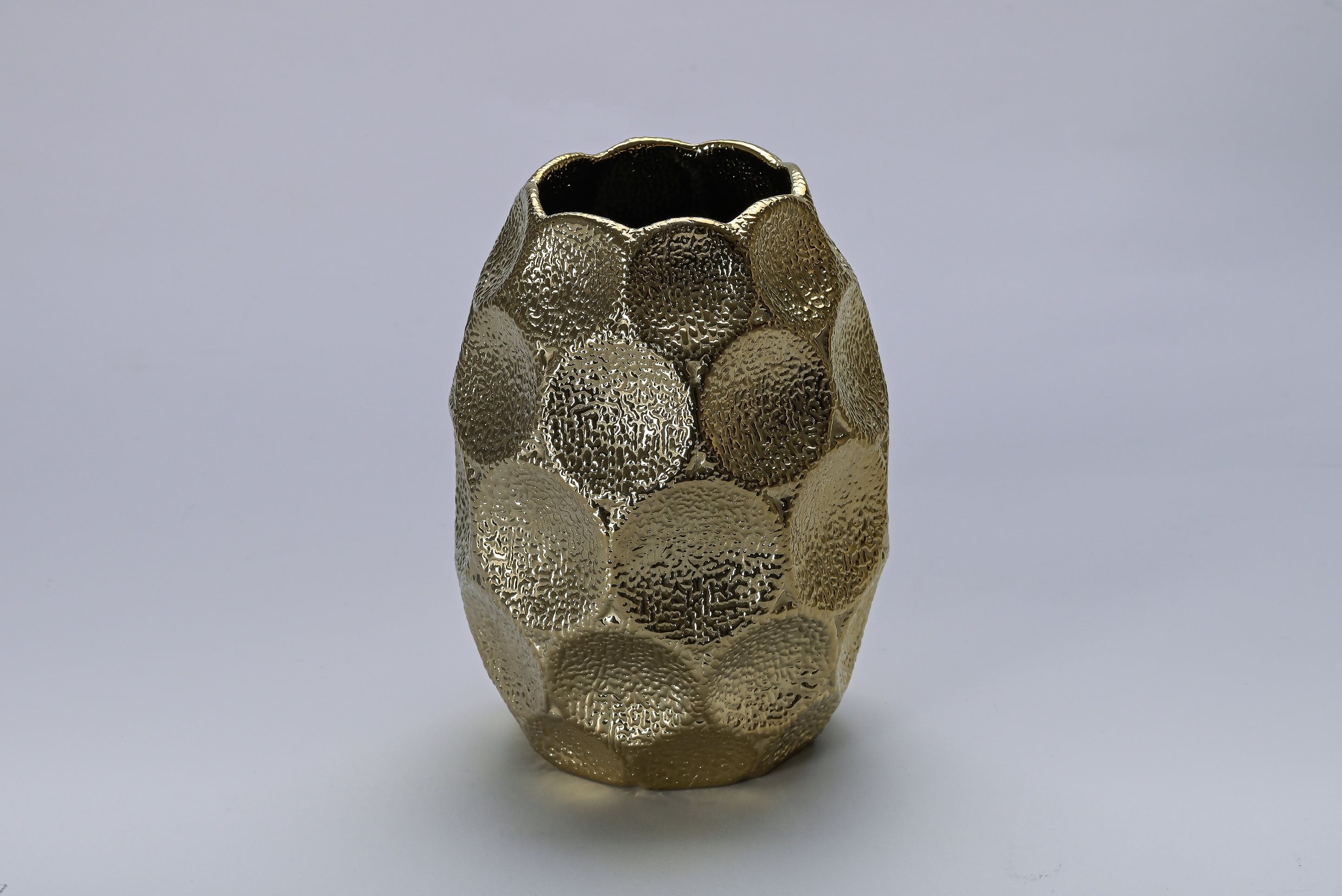 Jarrón Decorativo Dorado