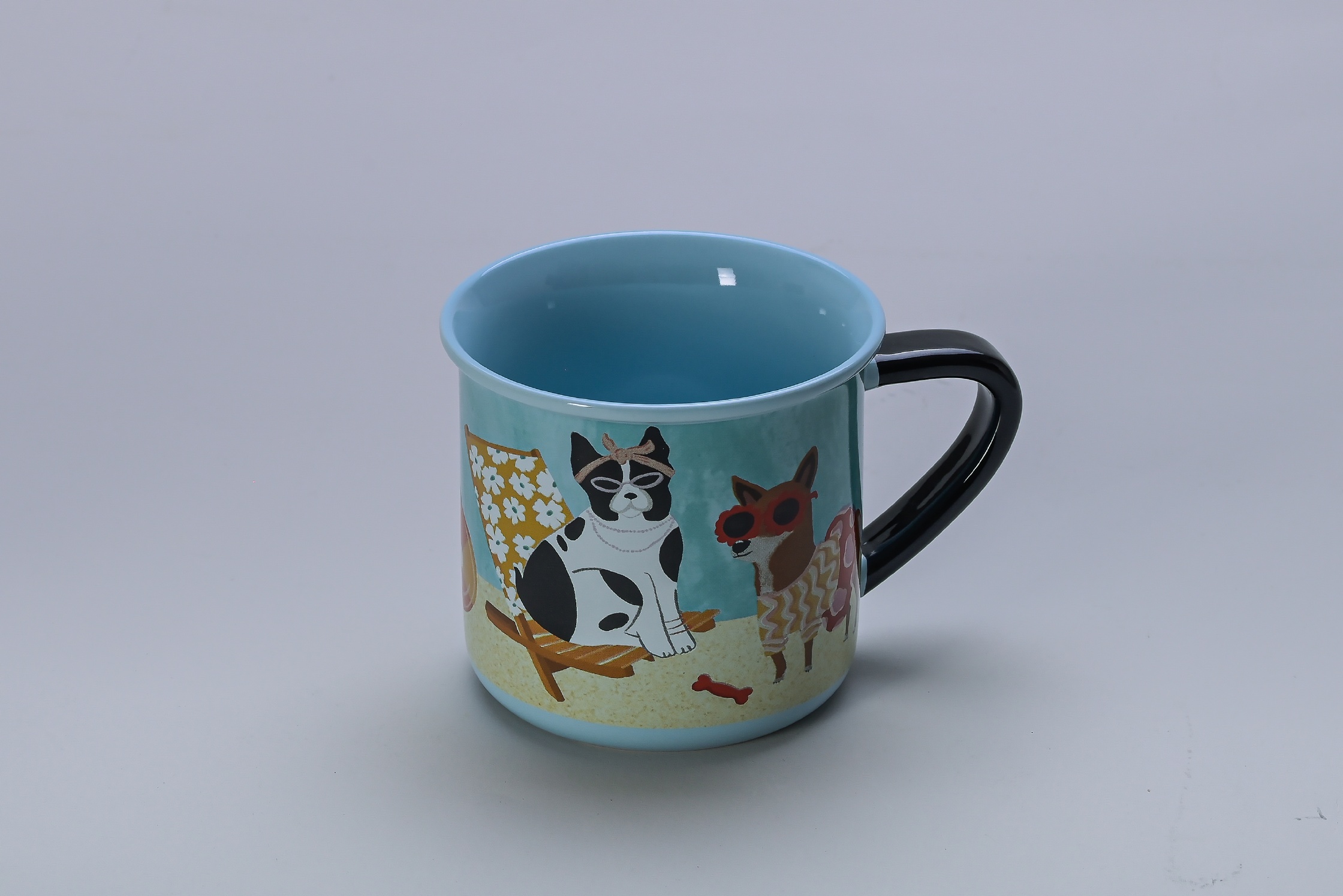 Taza de cerámica con diseño