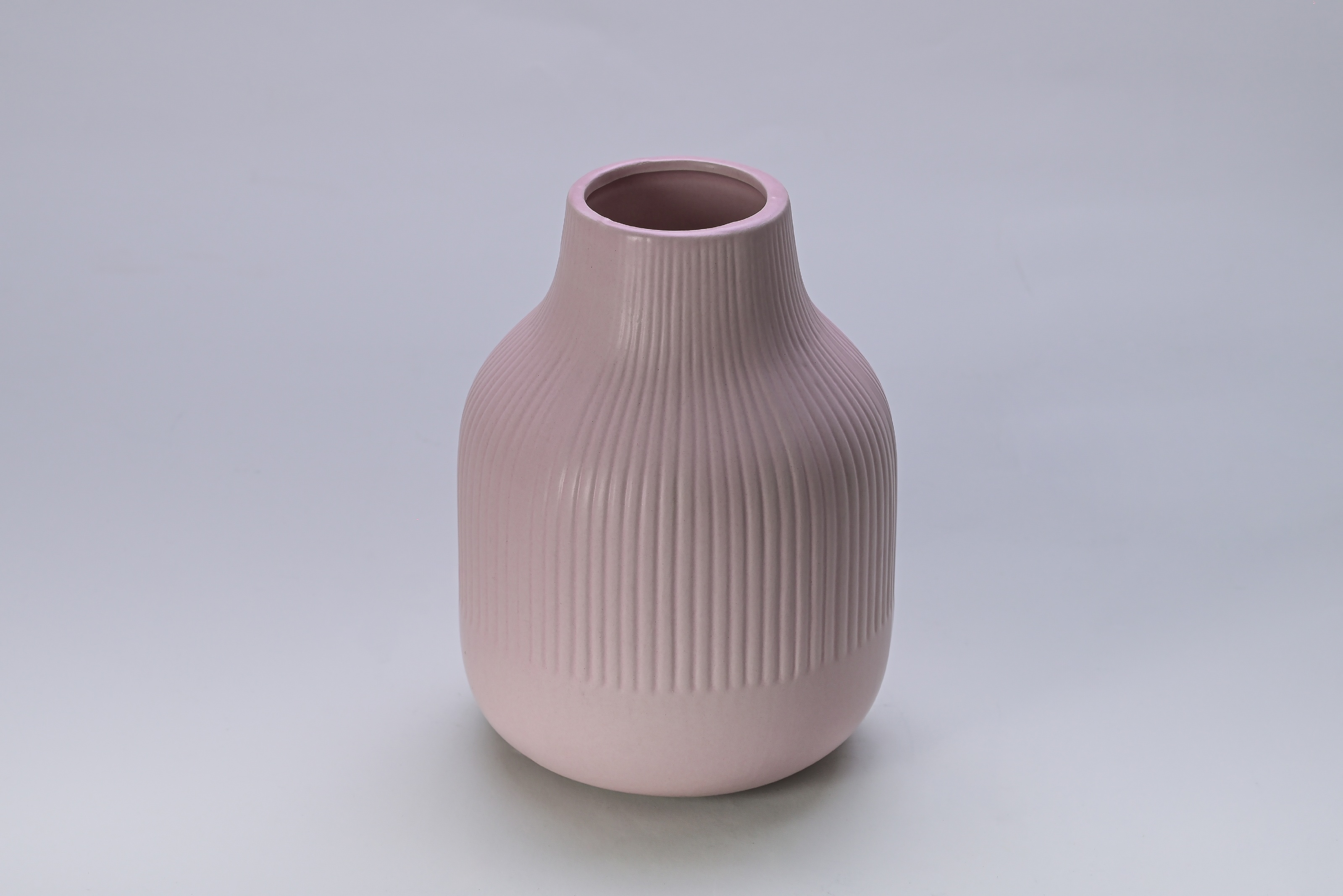 Jarrón de cerámica rosa
