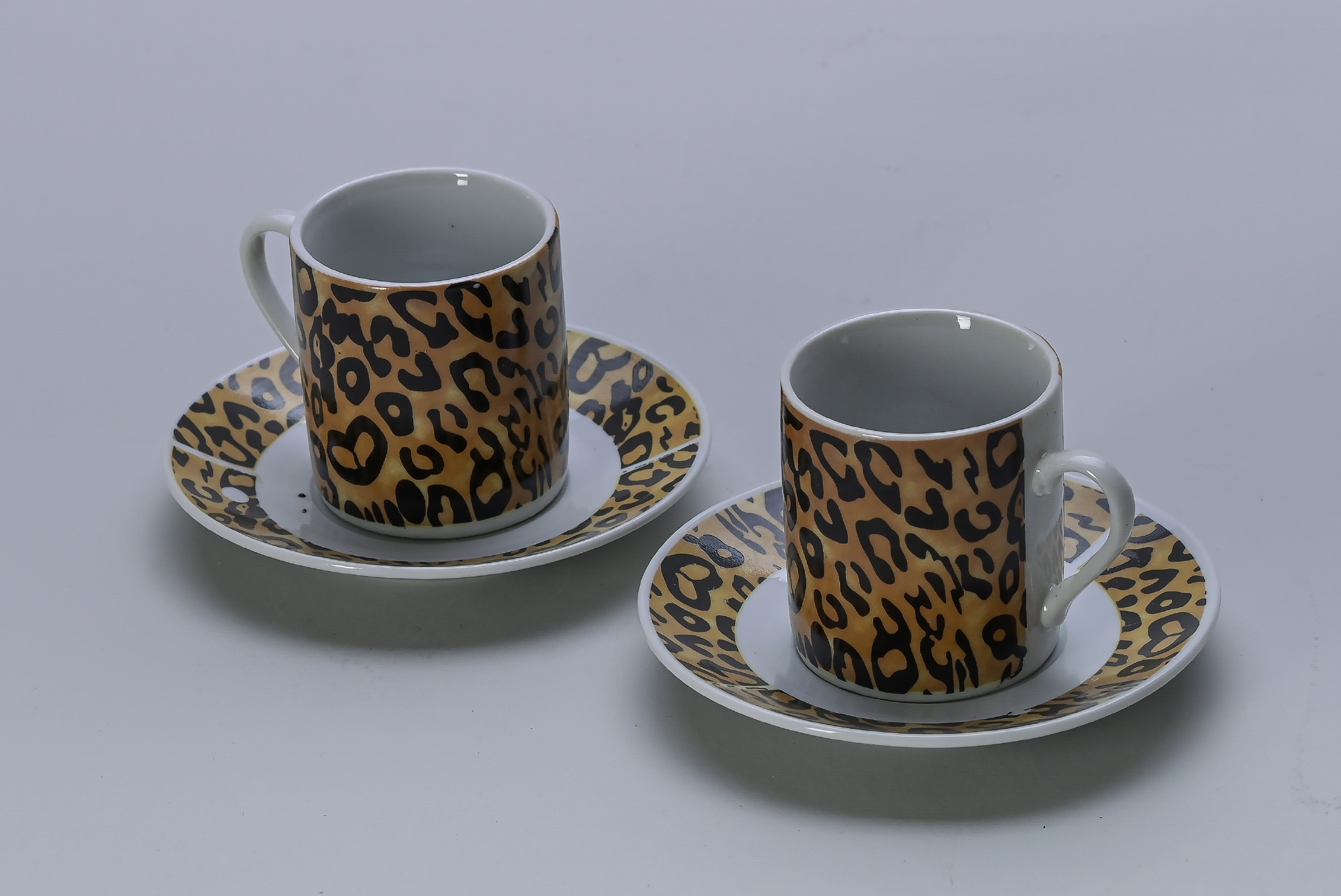 Set de pasillos con platos animal print