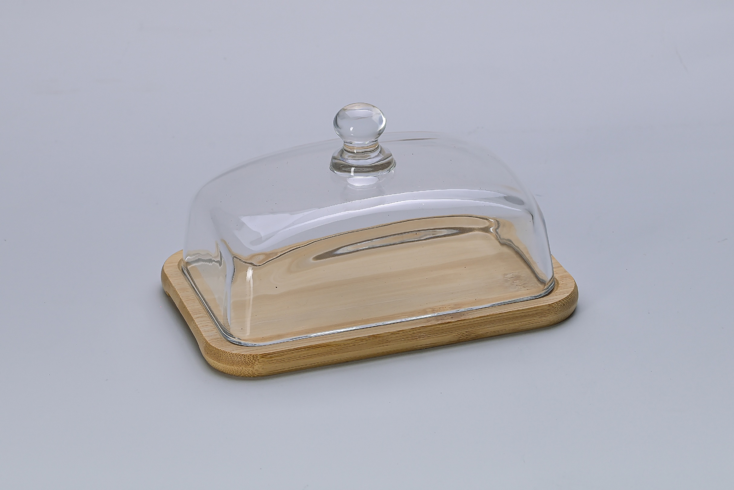 Mantequera de vidrio y madera