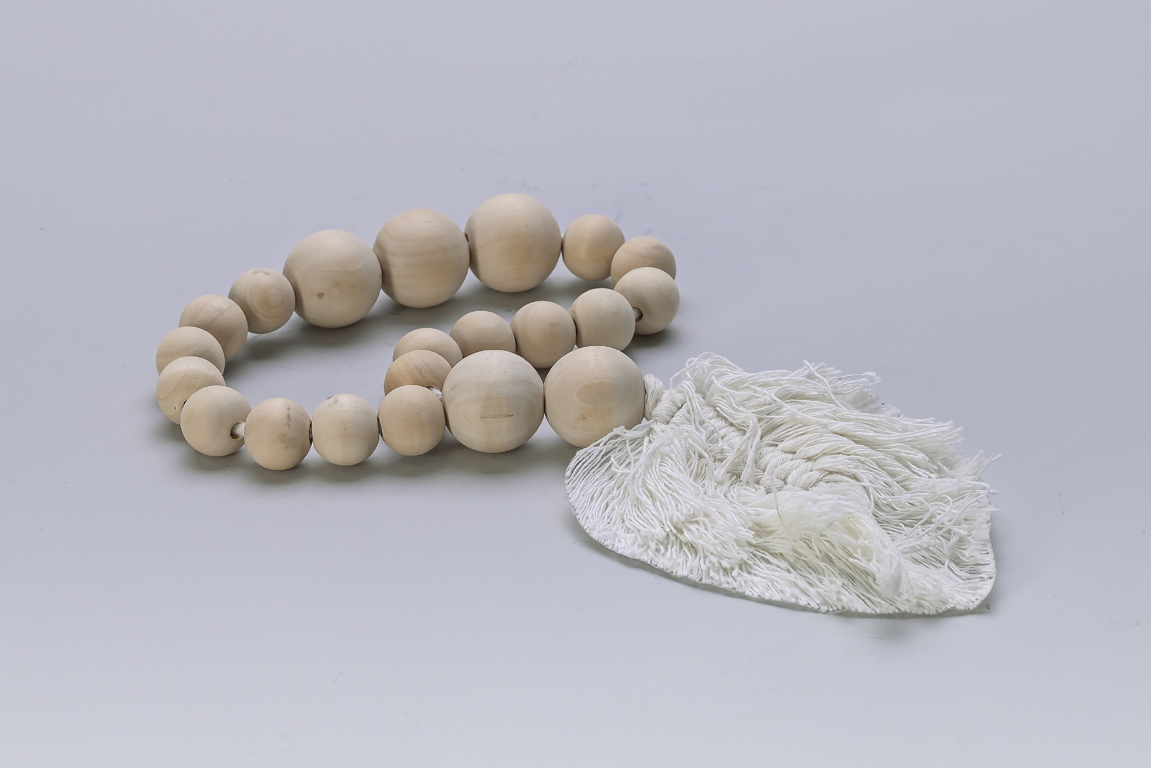 Collar de cuentas de madera