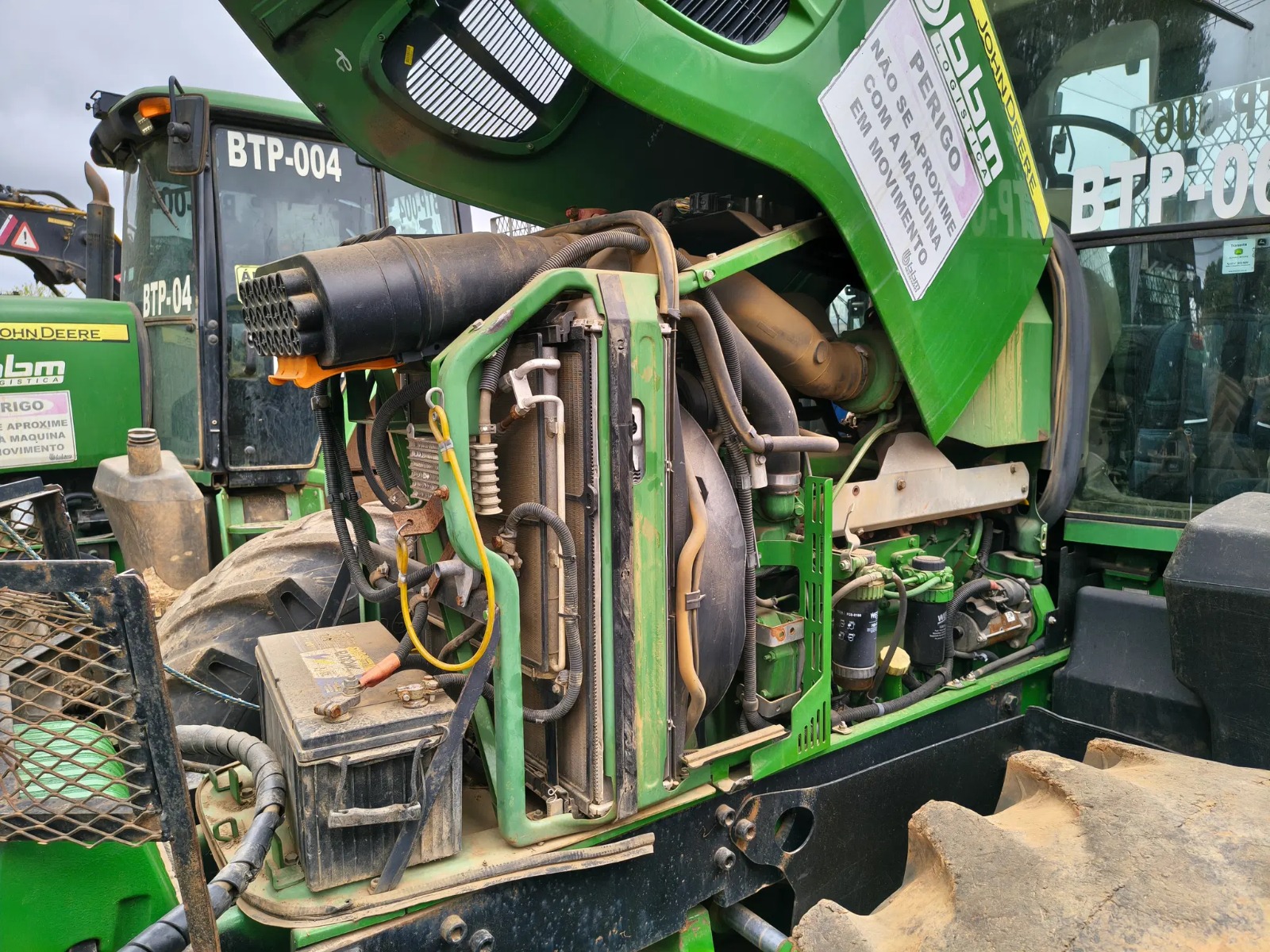 Trator de Pneus John Deere 6190J 4x4 2021