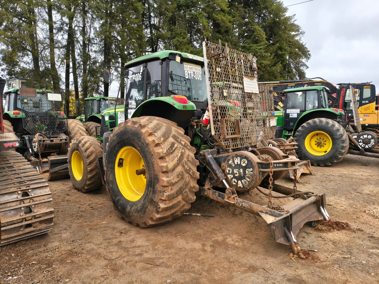 Trator de Pneus John Deere 6190J 4x4 2021