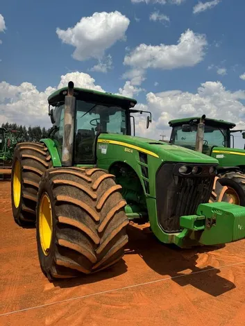 TRATOR AGRÍCOLA JOHN DEERE 8320R