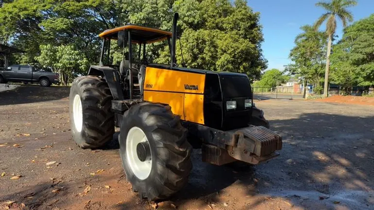 TRATOR AGRÍCOLA VALTRA 160 4X4, ANO: 2005