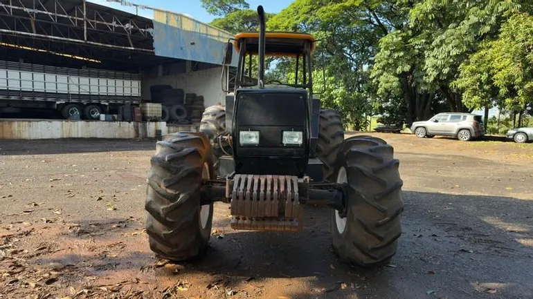 TRATOR AGRÍCOLA VALTRA 160 4X4, ANO: 2005