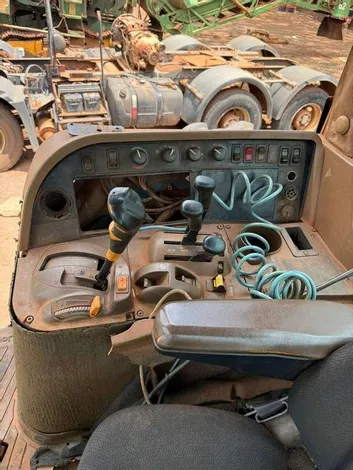 TRATOR DE PNEUS JOHN DEERE 7210 J, ANO: 2012