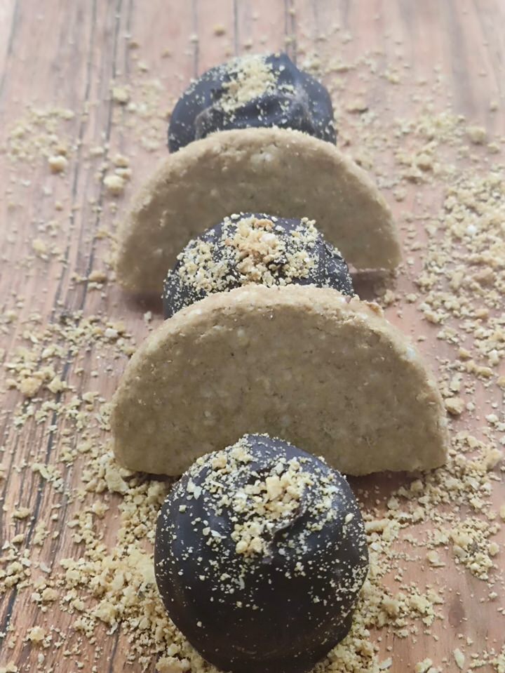 Cookies and Cream Protein Bombs