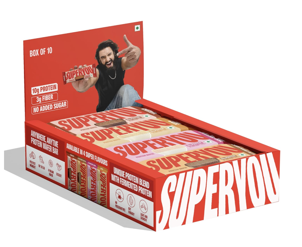 A tribe calmly walks in… a pack of cheetahs steps back (Watch video)