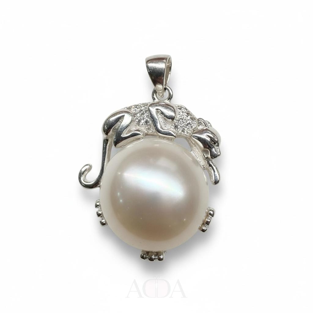 Dije de Perla y Pantera