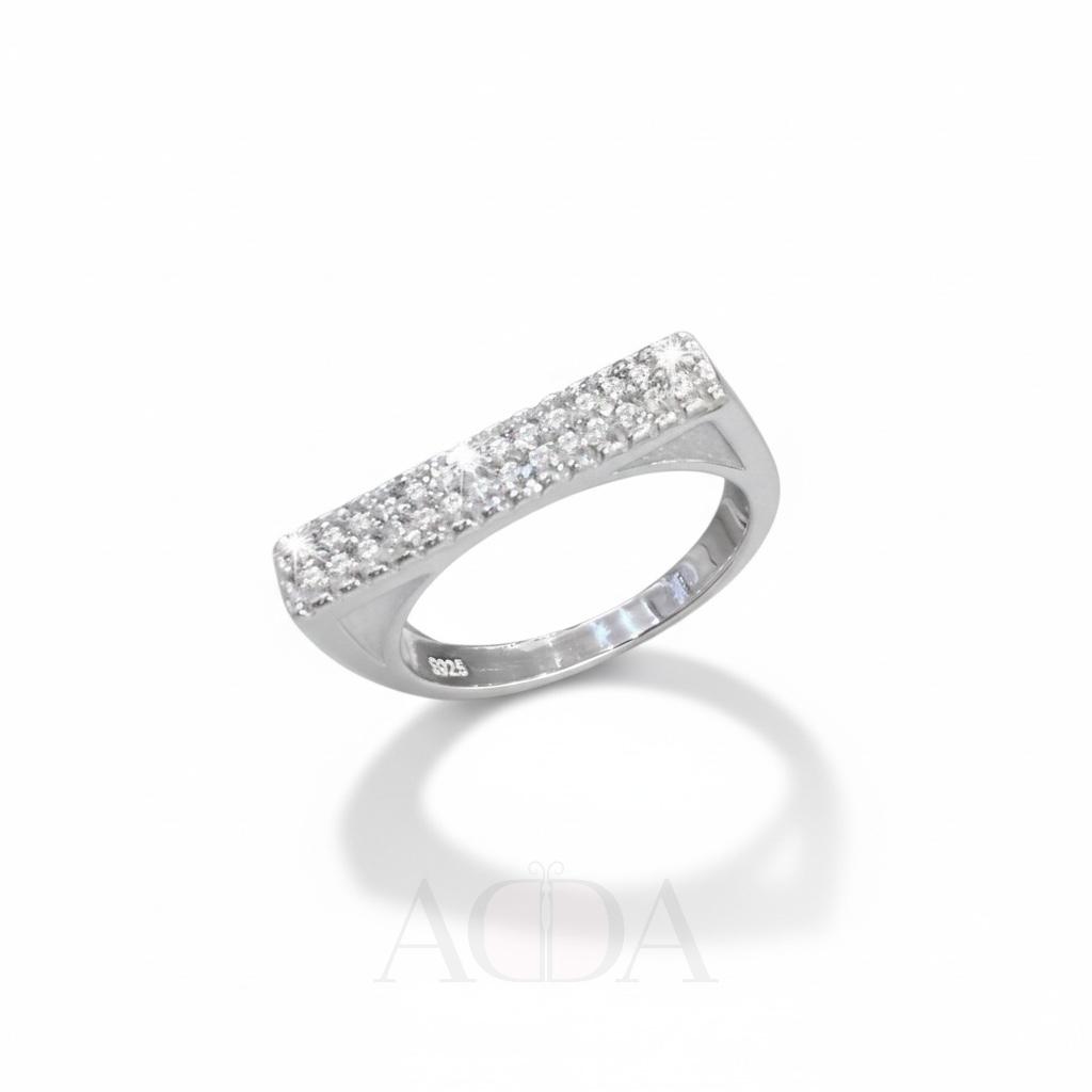 Anillo de plata rectangular con circonitas