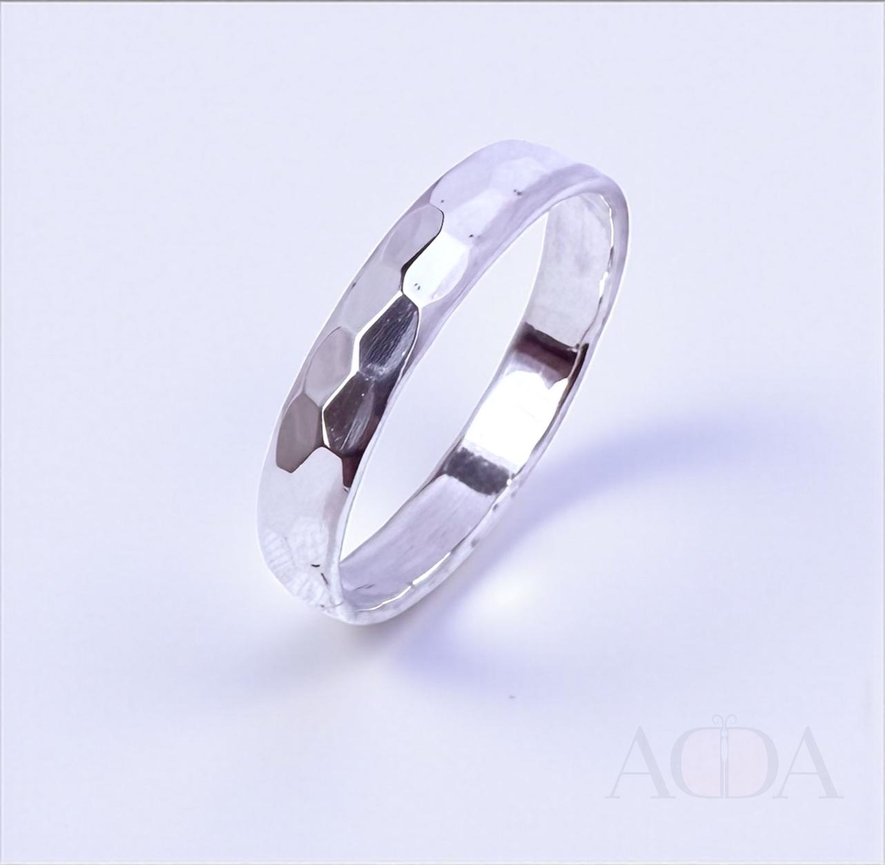 Anillo alianza martillada