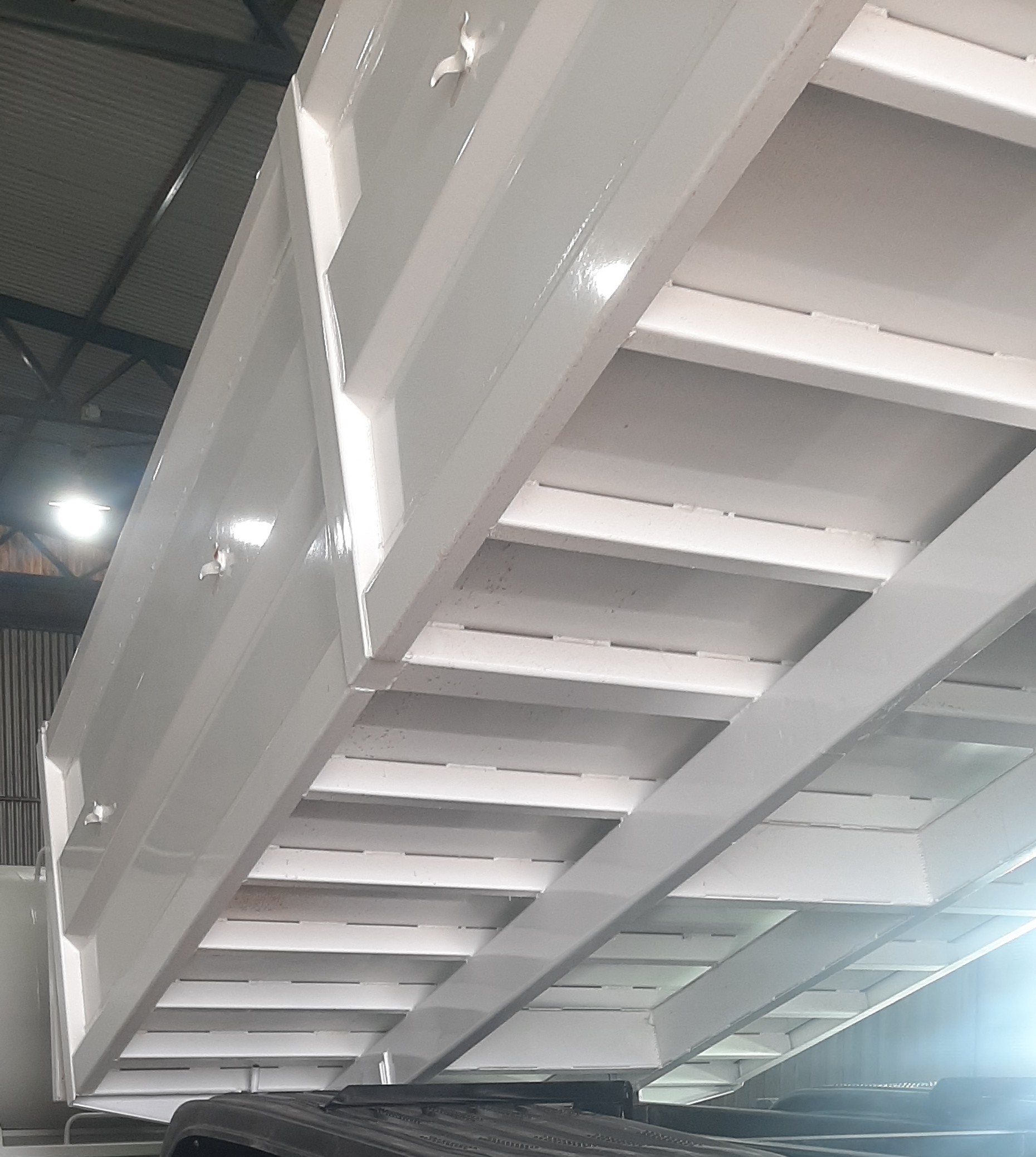 Caja Volcadora 16m3 Baranda Fija Roquera