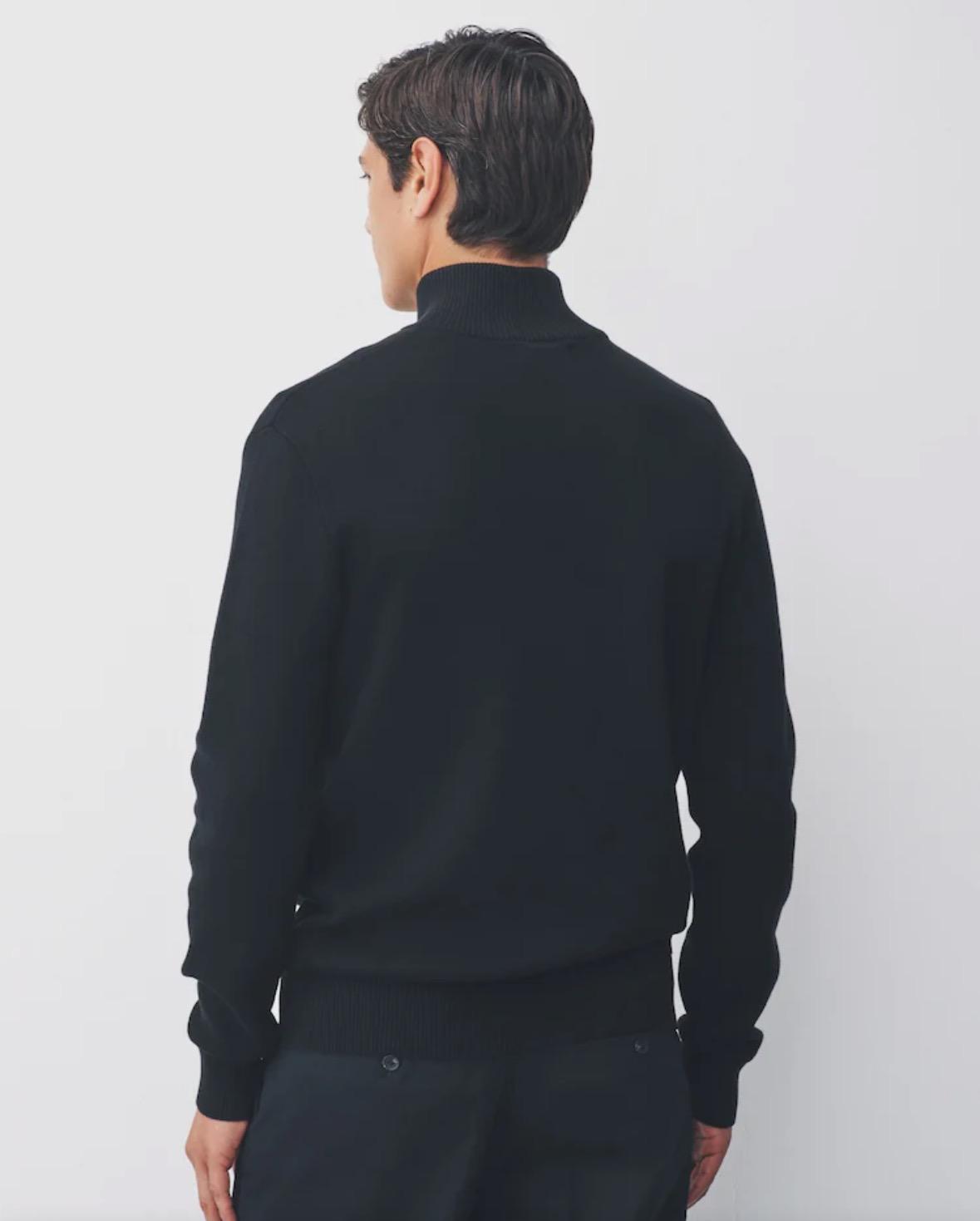 Men's Classic Black Knit Pullover