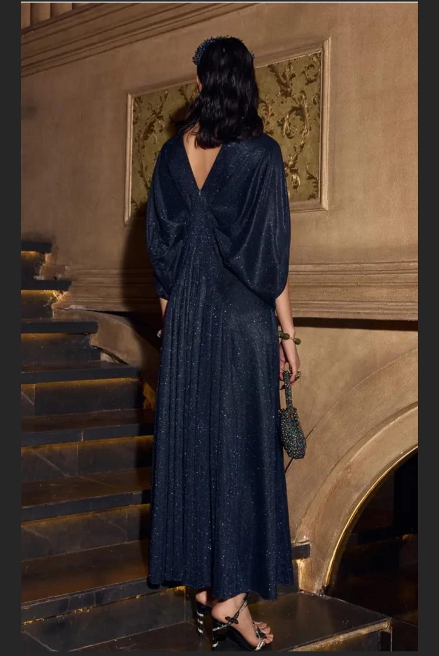 Elegant navy blue evening gown