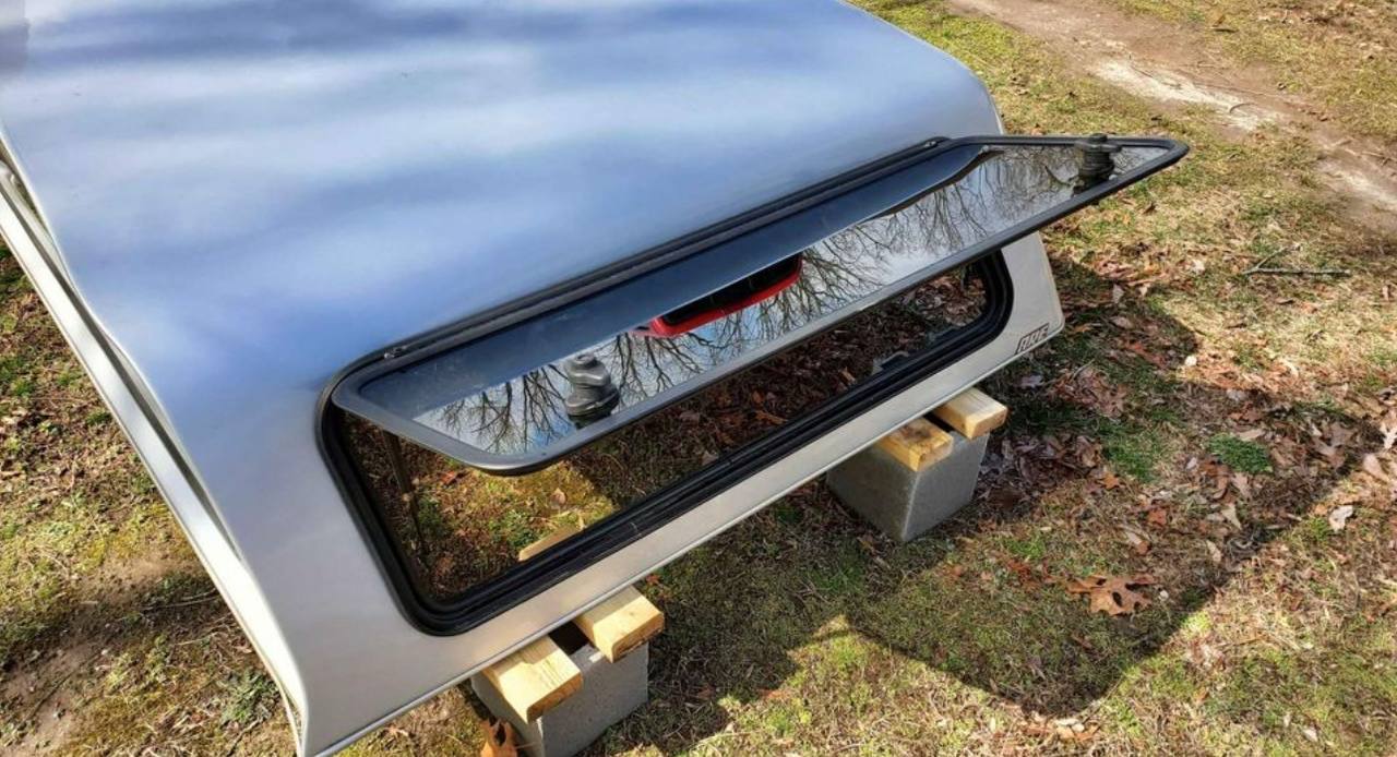 2005–2014 Nissan Frontier Truck Topper – 5 ft Bed