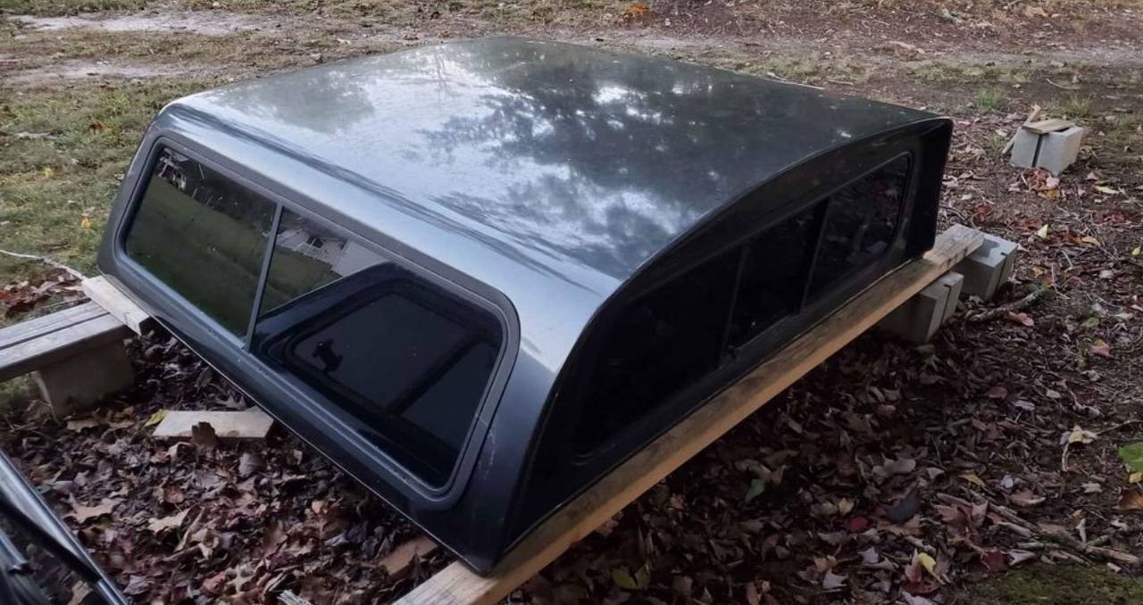 2005–2015 Toyota Tacoma Truck Topper – 5 ft Bed
