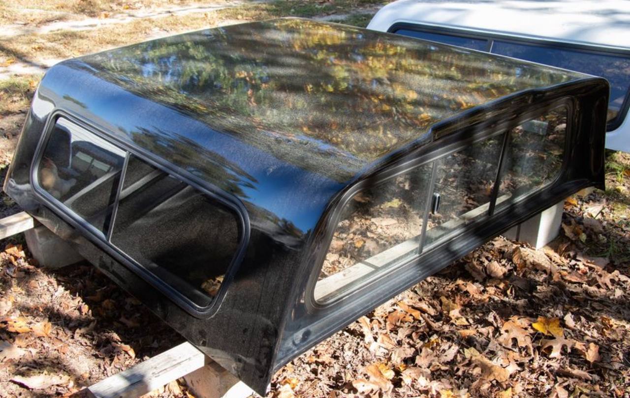 2015–2020 Ford F-150 Truck Topper – 5.5 ft Bed (Black)