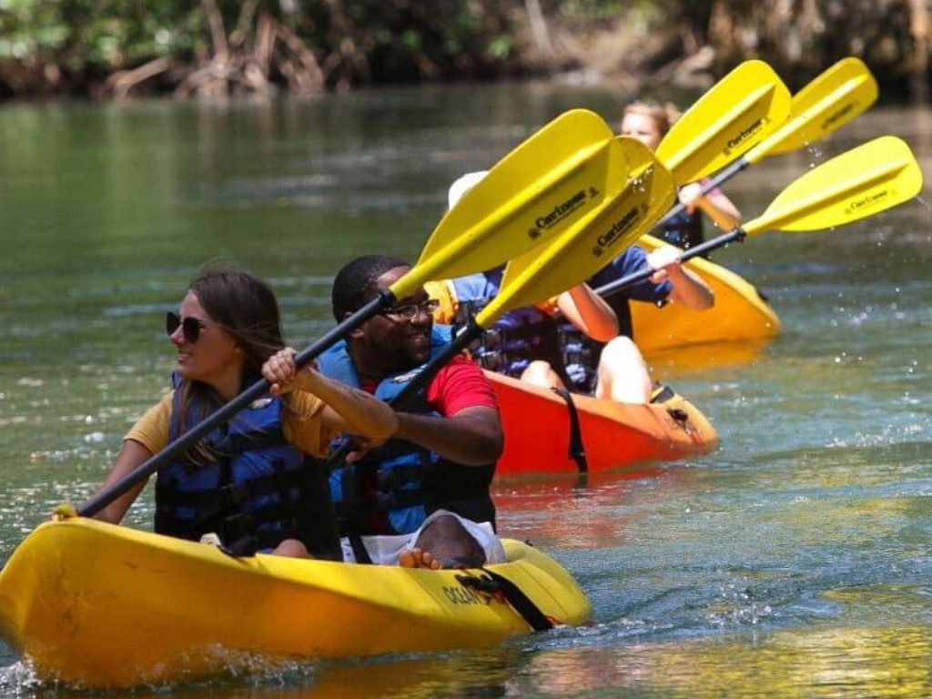 Los Puentes Walking & Kayaking Experience From Samana