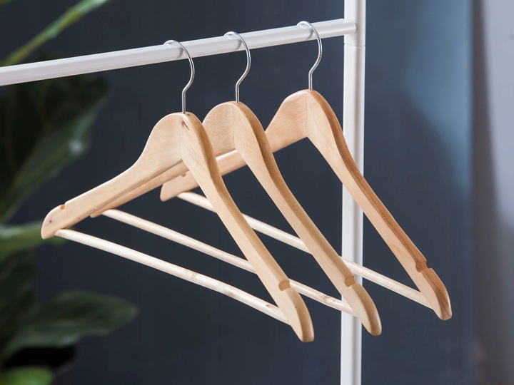 Medinės pakabos York 3 vnt.