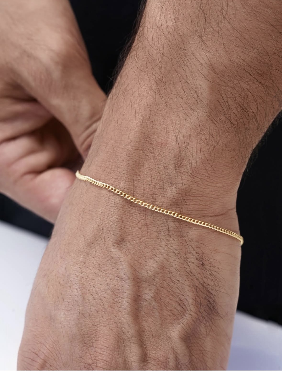 Gold chain bracelet