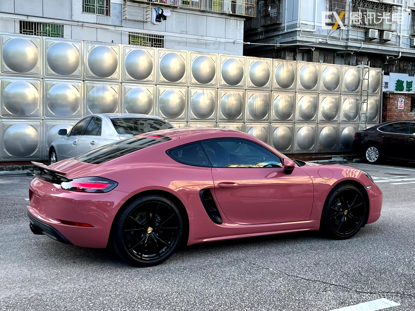 Morganite Red Body Film – Where Elegance Meets Edge Ditch the ordinary, embrace the extraordinary. 