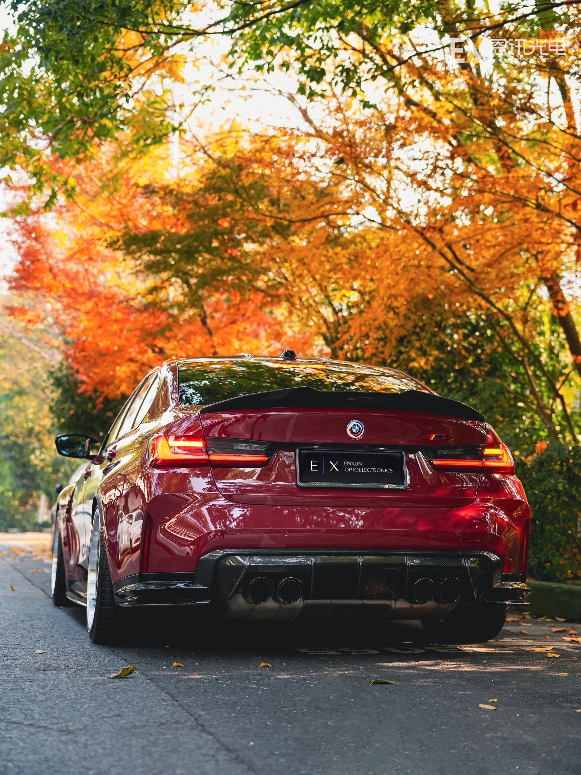 Crimson Red Crystal Wrap: Gloss That Catches Every Glance, Protection That Lasts Every Mile.