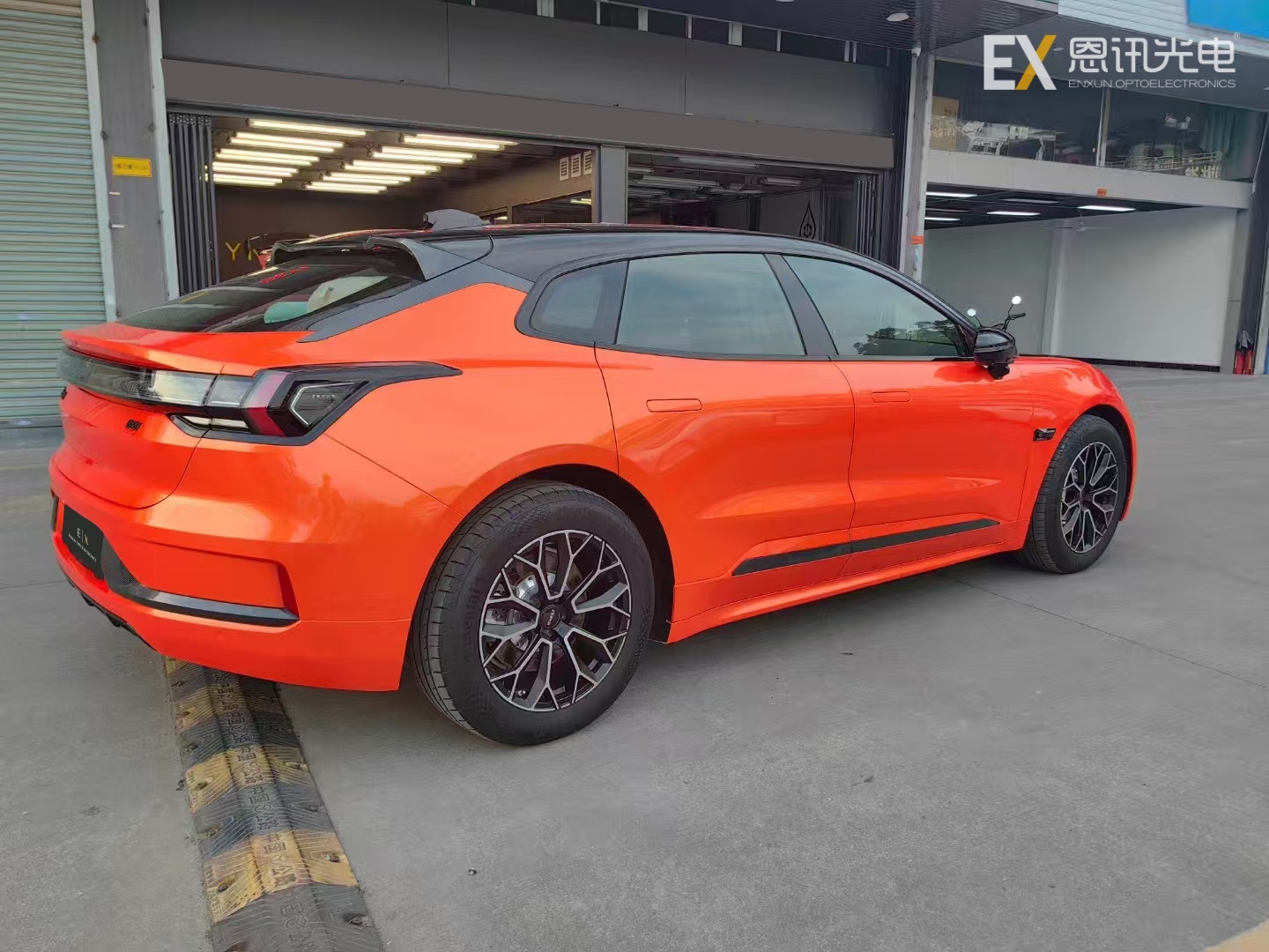 EX-8026   Lava Orange Paint Protection Film: For the Ultimate Desert-Ready Ride
