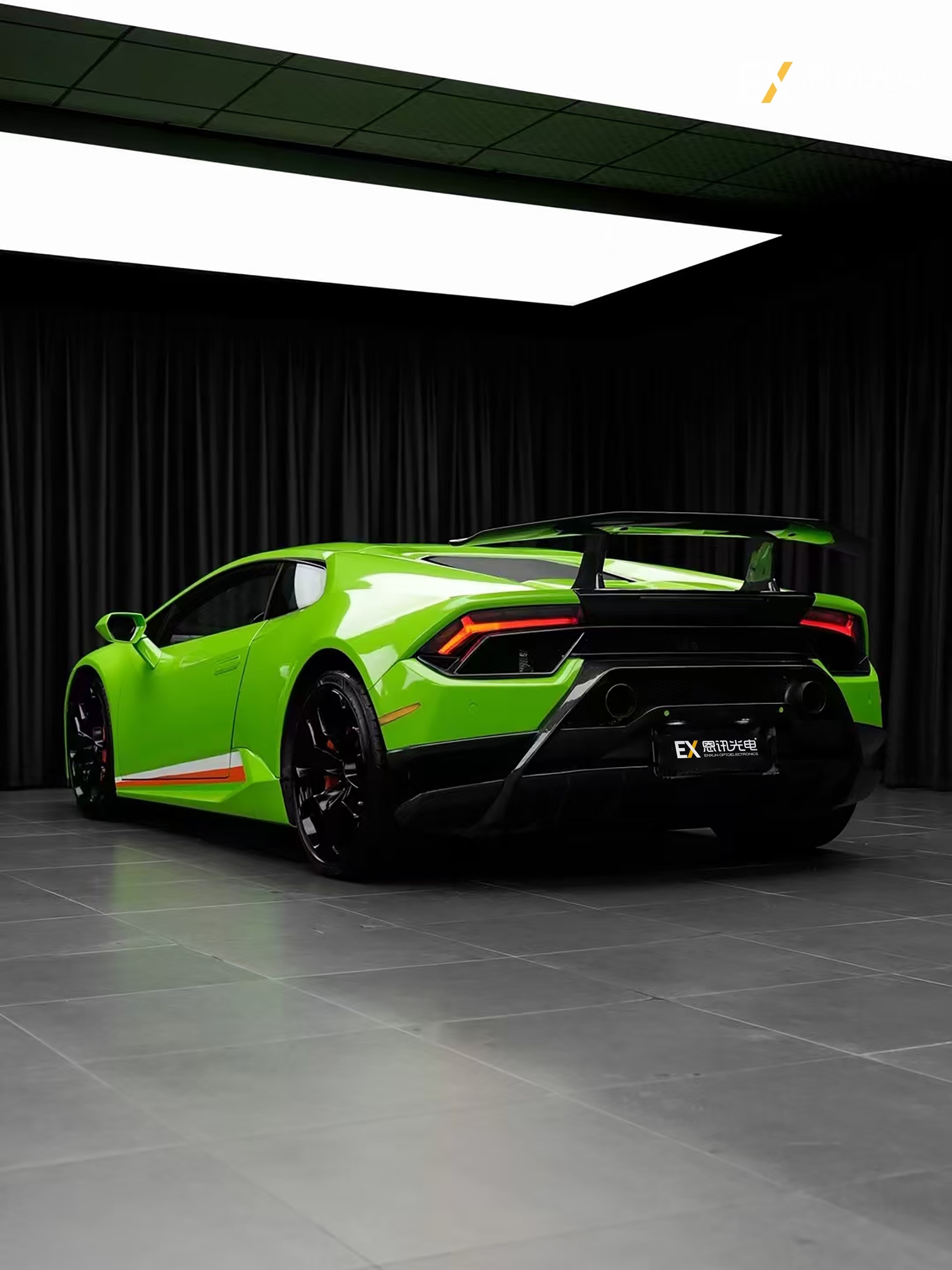 EX-8024 Lizard Green Glossy Car Wrap – Premium PVC Vinyl Film for Car Customization | Bubble-Free & Air-Release