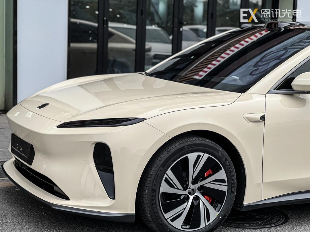 Pearl High-Gloss Series Color-Changing Film  High-End Car Wrap Film: Rich Color Depth That Outshines Ordinary Protective Coats