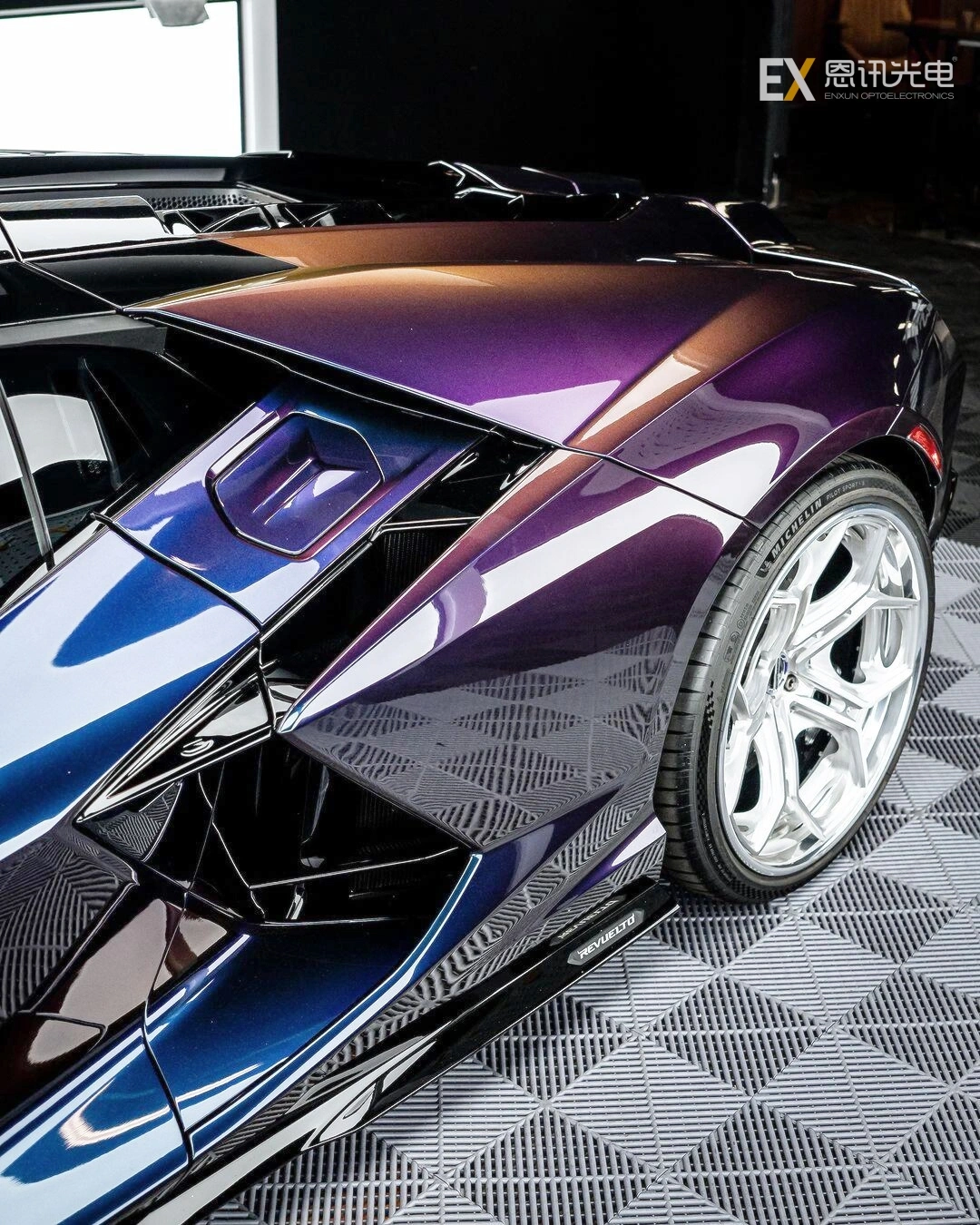 Chameleon Gold Red Purple 5 Body Wrap: Elevate Your Ride with Dazzling Color Transformation