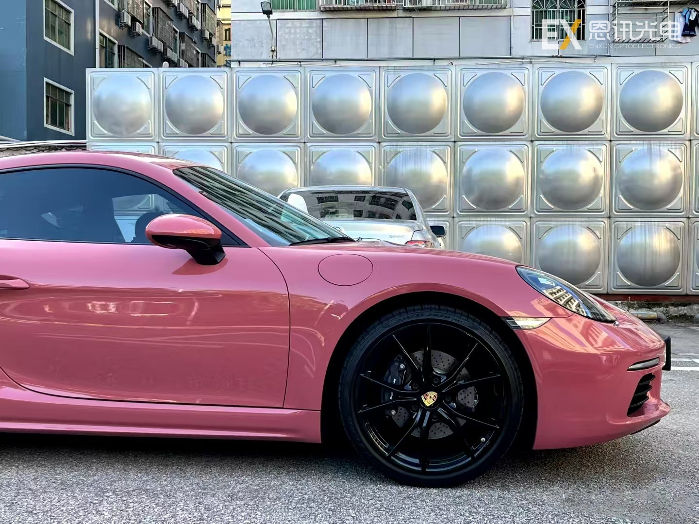 Morganite Red Body Film – Where Elegance Meets Edge Ditch the ordinary, embrace the extraordinary. 