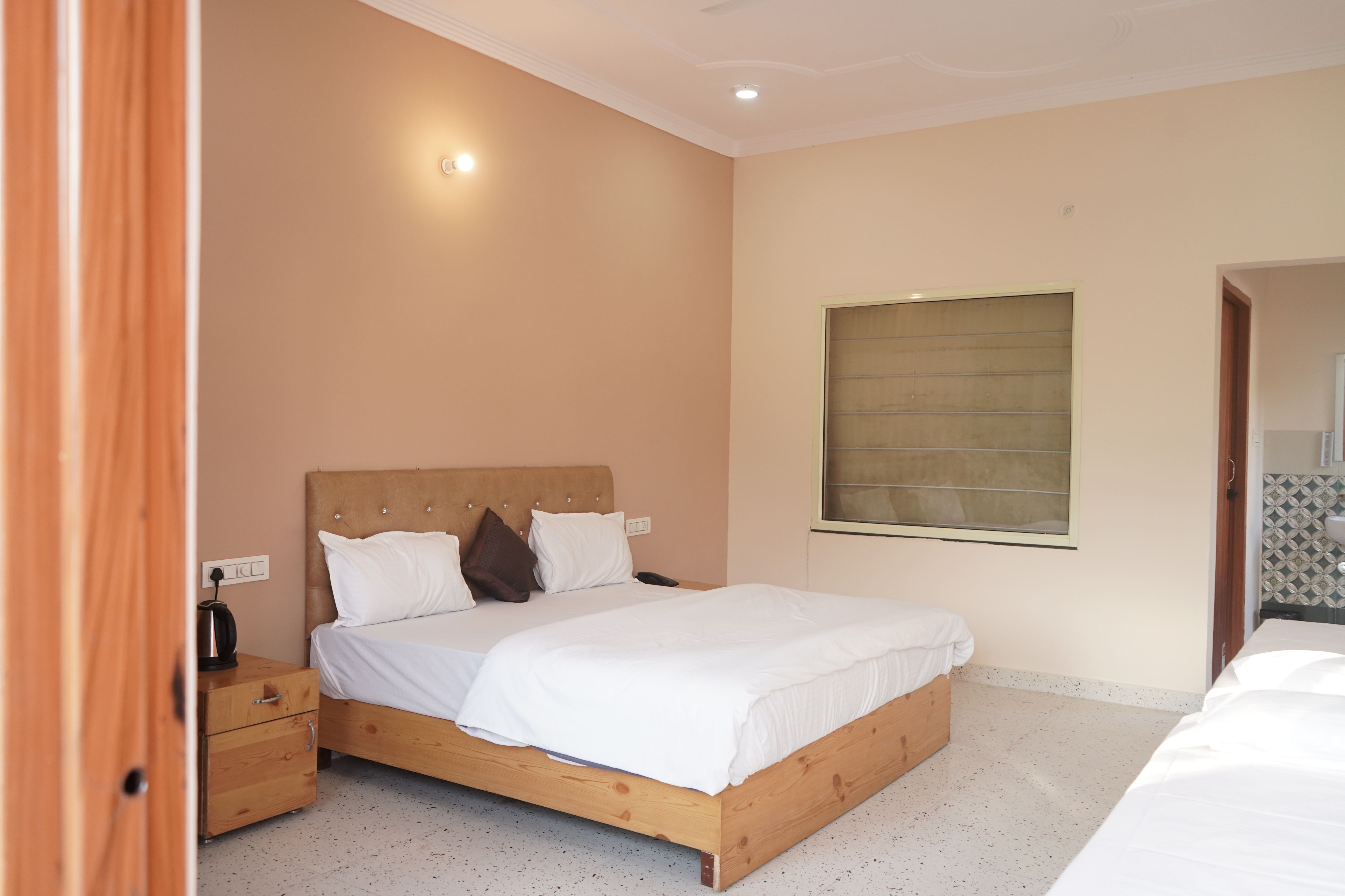 Spacious Bedroom Set