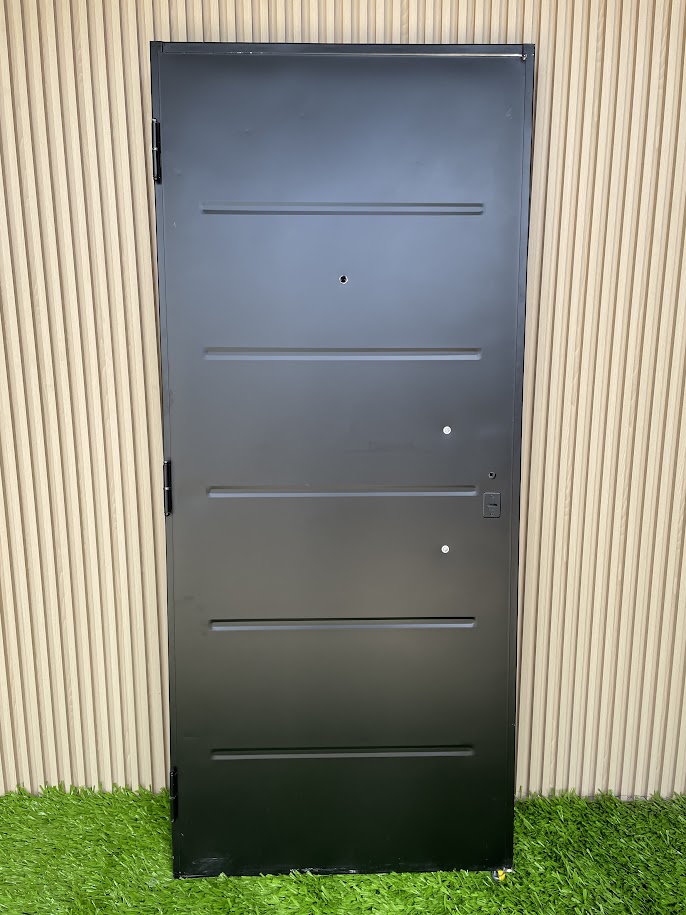 Puerta doble chapa inyectada modelo 100