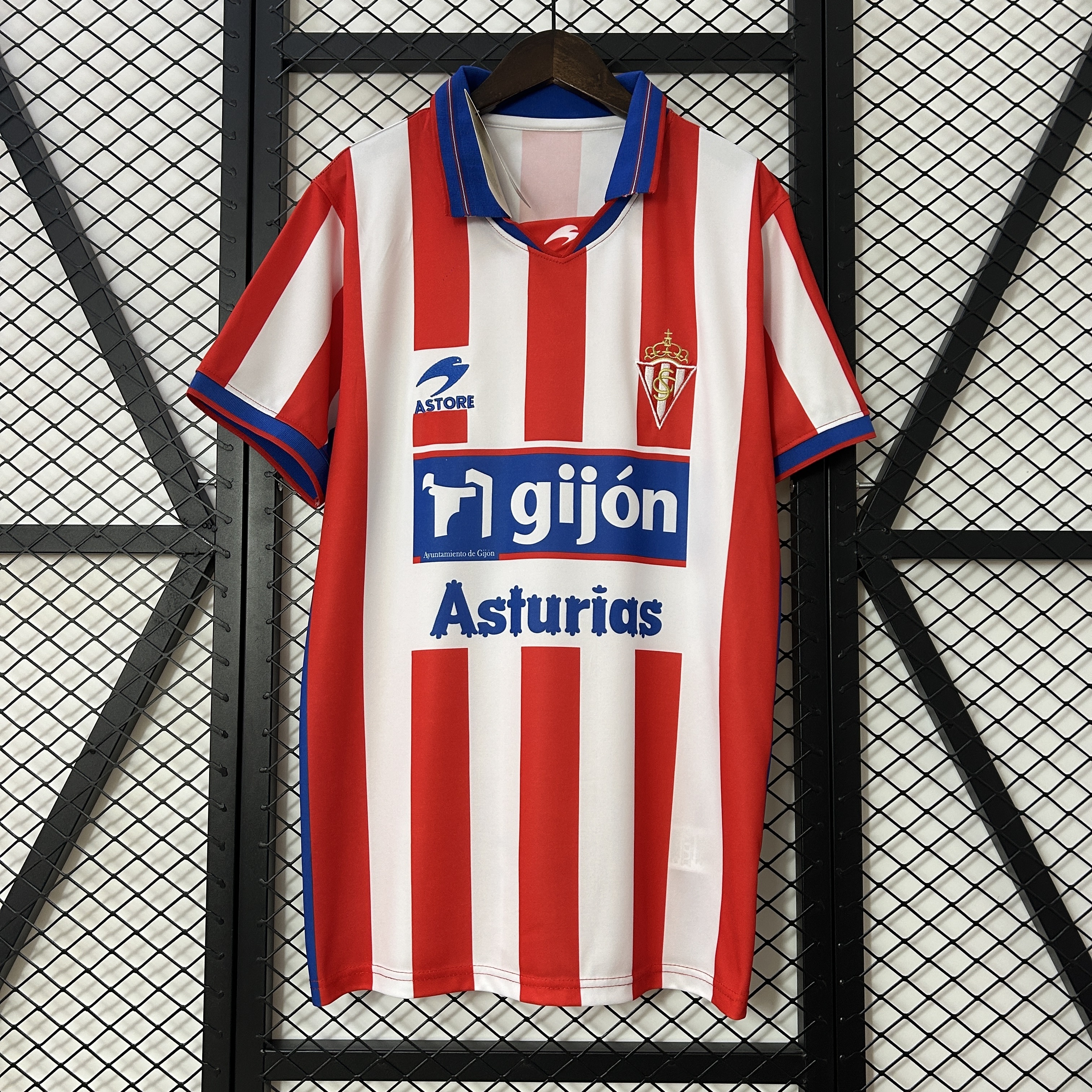Sporting de Gijón Home 01/02