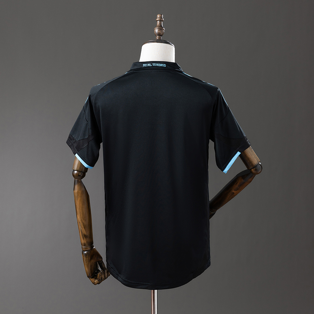 Real Madrid Away 09/10