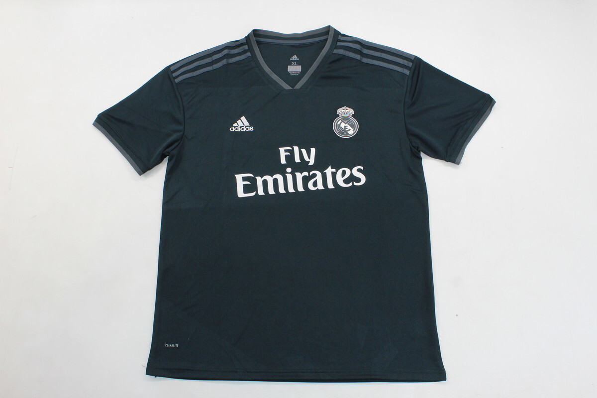 Real Madrid Away 18/19