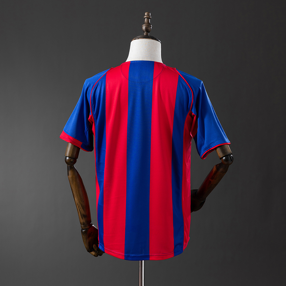 Barcelona Home 04/05