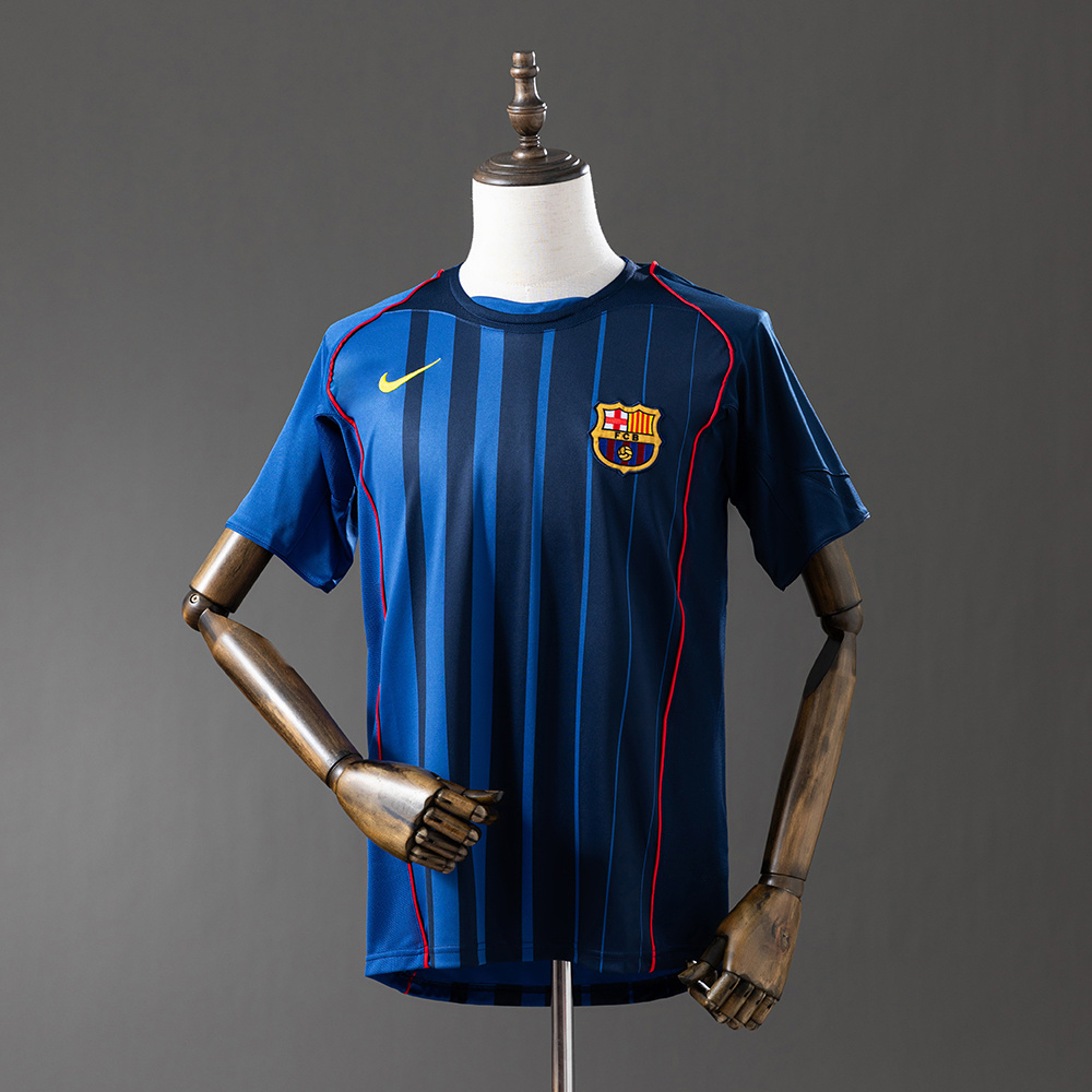 Barcelona Away 04/05